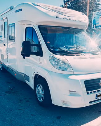 Camper semintegrale laika 3008