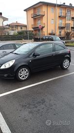 Opel corsa 1.3 diesel anno 2008 (SOLO X RI