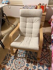 Sedia a dondolo Poang ikea