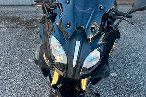 BMW r1200rs