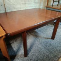 tavolo allungabile con sedie