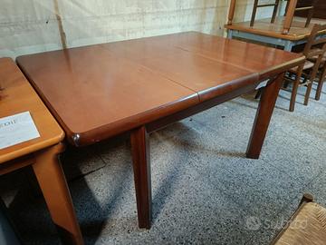 tavolo allungabile con sedie