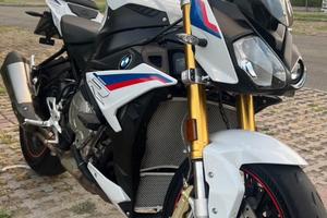 Bmw s1000r del 2018 con km 30000 circa