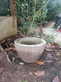 Vasi in cemento (n. 3)