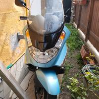 scooter Aprilia Atlantic 500