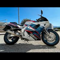 Yamaha FZR 1000 exup
