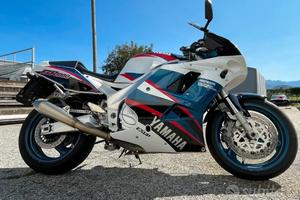 Yamaha FZR 1000 exup