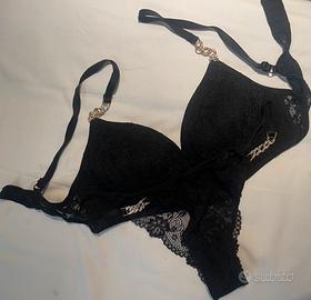 Vompleto reggiseno e tanga