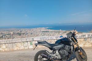 Moto Hornet 600