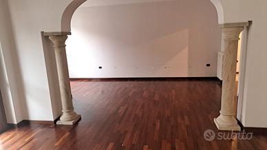 colonne in pietra da interno