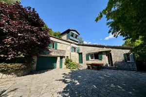VILLA SINGOLA A CASNIGO