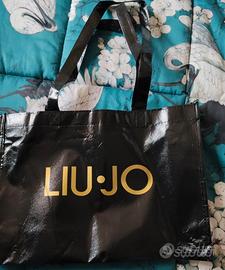 Busta shopping Liu Jo