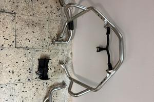 Kit paracarene superiore e paramaotore Africa Twin