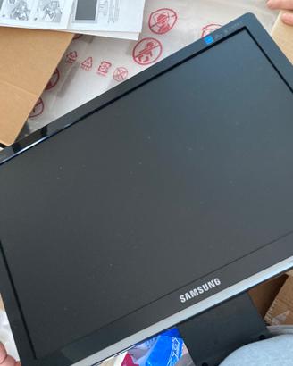 Samsung Monitor 20’ LCD
