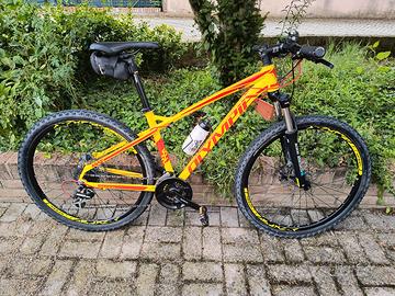 Mountain Bike Taglia M con telaio in Alluminio