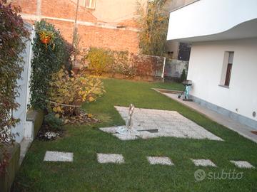 Appartamento con grande iardino contesto signorile