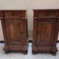 Coppia comodini antichi in legno massello