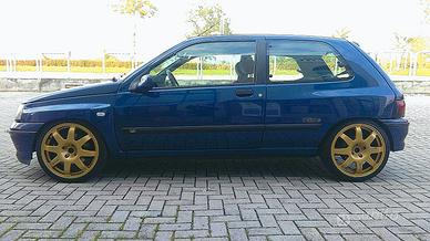Clio williams