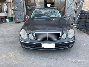 Ricambi Mercedes-Benz E220 CDI 150cv del 2002