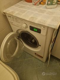 Lavatrice indesit 6Kg pari al nuovo, ancora 2 Anni