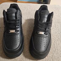 Nike Air Force 1 nere, taglia 40.5