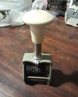 macchinetta numeratrice vintage