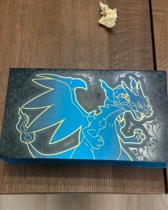 UPC scatola pokemon charizard  portaoggetti  vuota