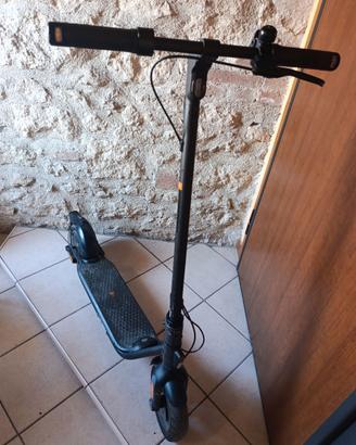 Monopattino Ninebot F2 E