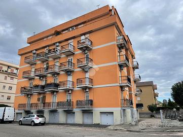 3 LOCALI A TERRACINA