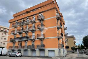 3 LOCALI A TERRACINA
