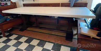 Tavolo e panche in legno massello