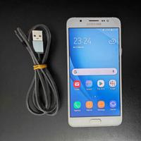 Samsung j7 2016 più cavo di ricarica rapida.