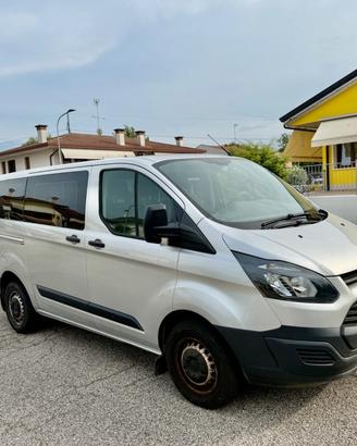 Ford transit custom 9 posti