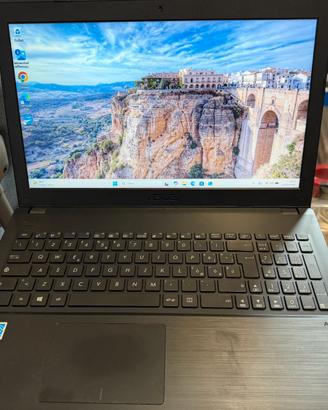 Notebook Asus P2520L