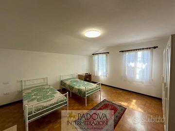 Stanza in casa indipendente di 170 m² a Padova