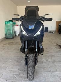 X-ADV 750 2026 BLACK EDITION