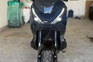 X-ADV 750 2026 BLACK EDITION