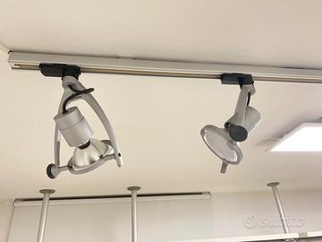 Binario illuminazione IGuzzini con 2 fari IGuzzini