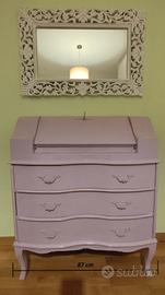 Cassettiera in legno con scrittoio