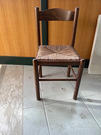 Sedie legno e paglia