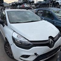 RENAULT CLIO 1.5 D - ANNO 2018 - PER RICAMBI