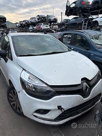 RENAULT CLIO 1.5 D - ANNO 2018 - PER RICAMBI