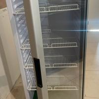 Frigorifero a vetrina