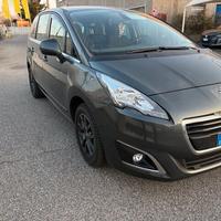 Peugeot 5008 1.6 HDi 115CV Active