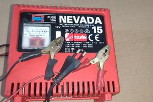 caricatore batteria auto 