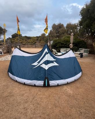 Naish Pivot 2025