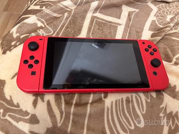 Nintendo Switch edizione Limited Mario Rossa