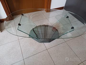 Tavolino di vetro