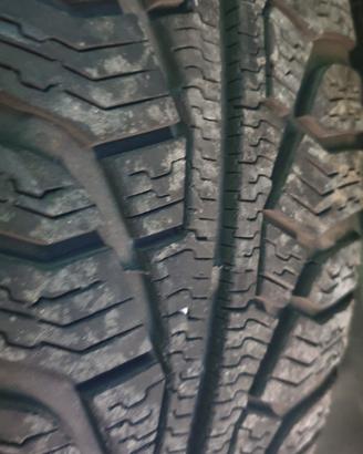 gomme Uniroial  195/65/16 termiche