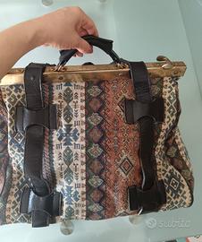 Borsa viaggio tipo Mary Poppins